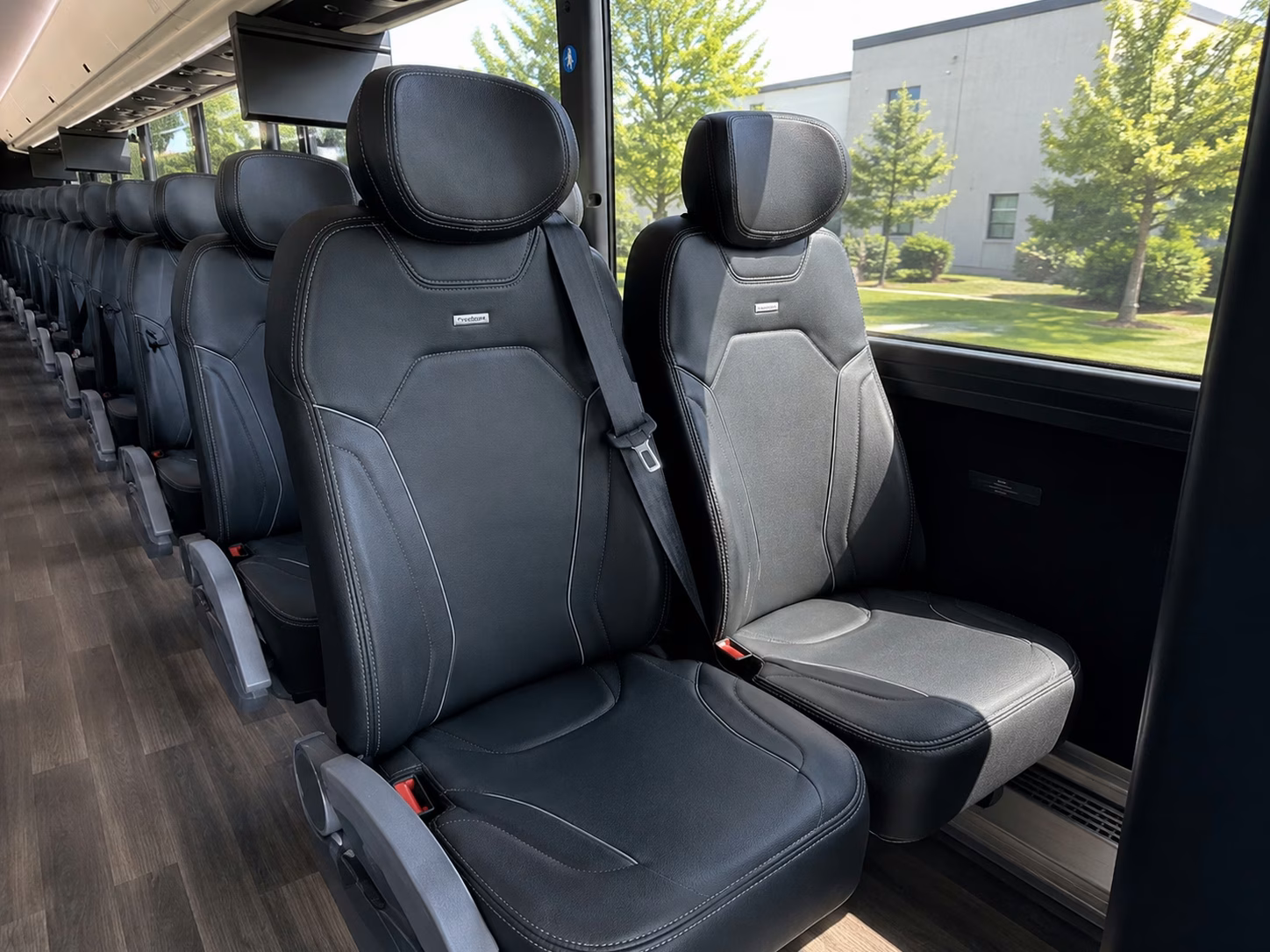 compare bus rental pricing in palmdale online upfront and in minutes