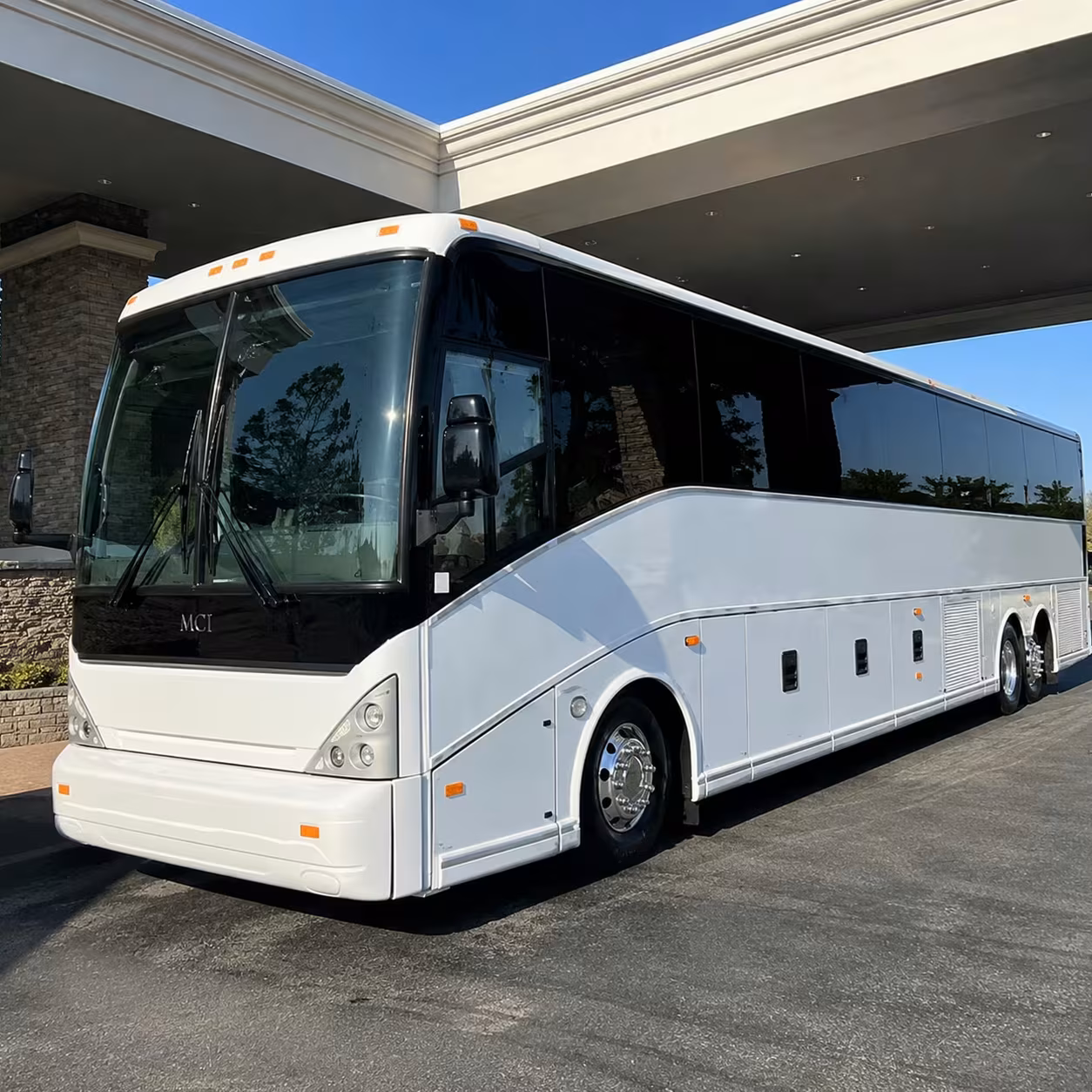 corporate airport charter bus rentals in palmdale